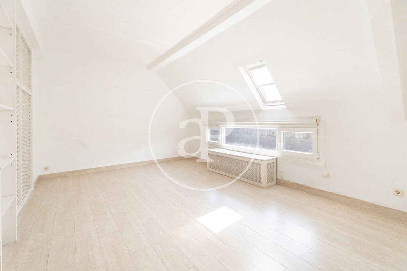 1 sypialnia Apartament na sprzedaż w Miasto Madryt z basenem - 650 000 € (Ref: 9983037)
