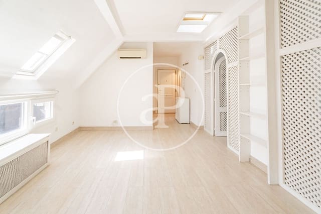 1 soverom Leilighet til salgs i Nueva España, Madrid by med svømmebasseng - € 650 000 (Ref: 9983037)