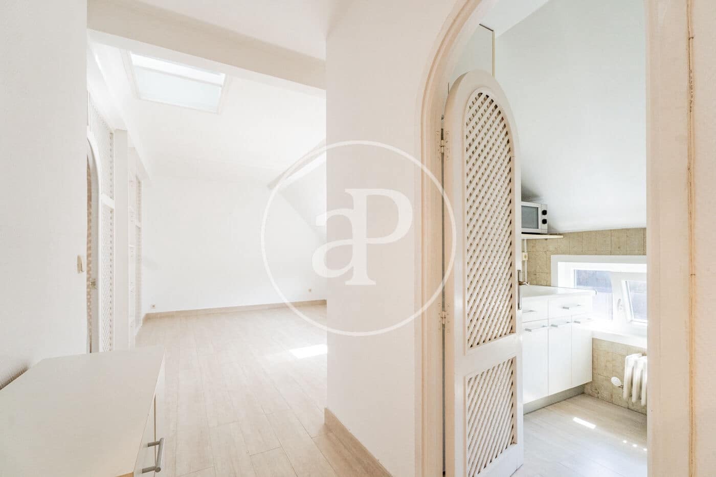 1 sypialnia Apartament na sprzedaż w Miasto Madryt z basenem - 650 000 € (Ref: 9983037)