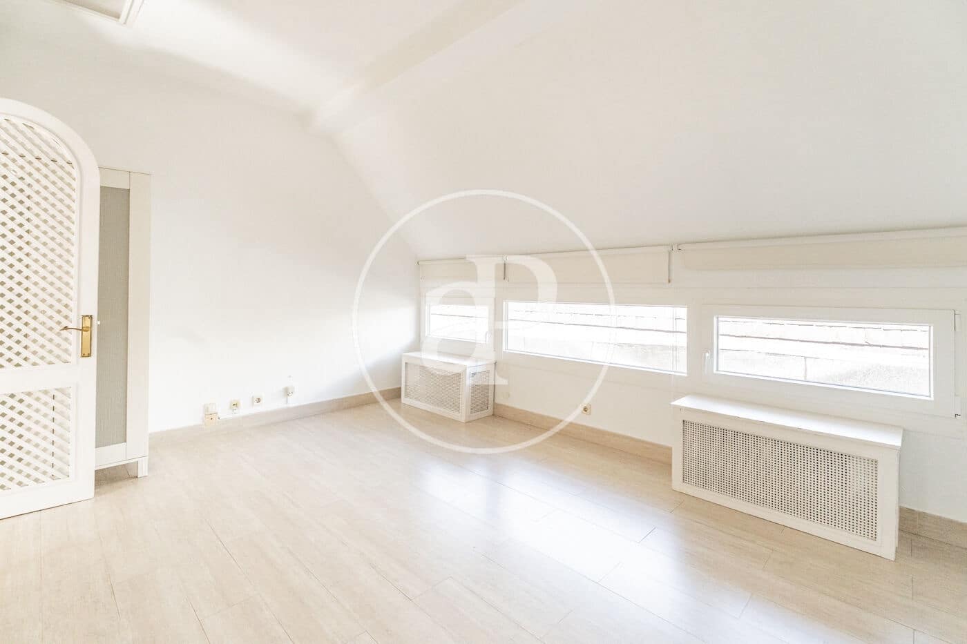 1 sypialnia Apartament na sprzedaż w Miasto Madryt z basenem - 650 000 € (Ref: 9983037)