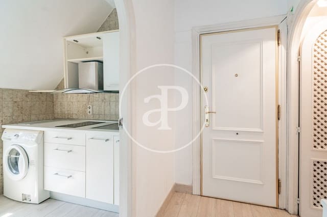 1 soverom Leilighet til salgs i Nueva España, Madrid by med svømmebasseng - € 650 000 (Ref: 9983037)