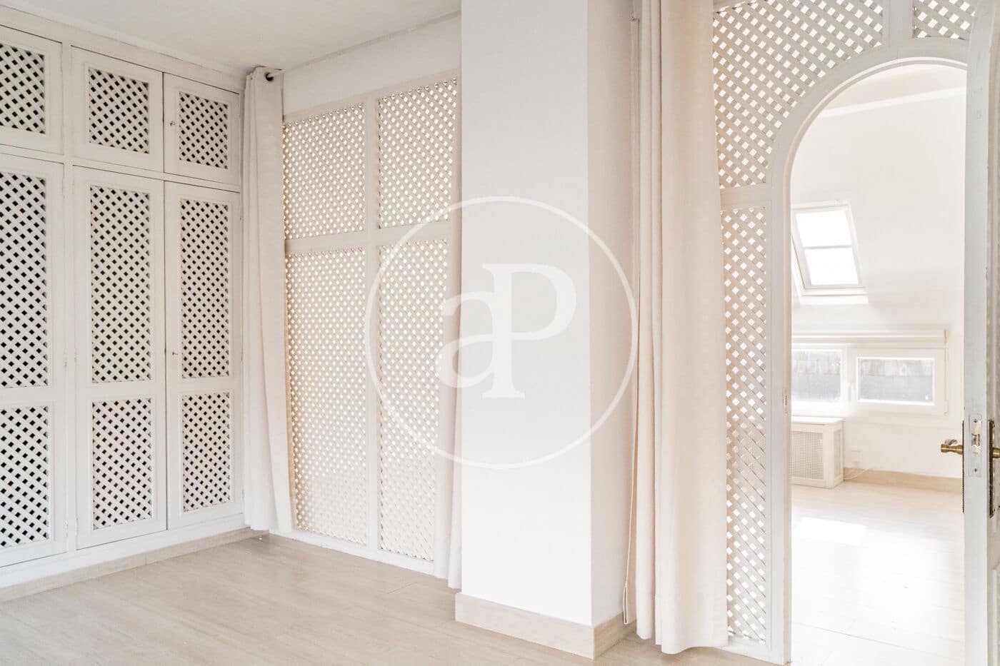 1 sypialnia Apartament na sprzedaż w Miasto Madryt z basenem - 650 000 € (Ref: 9983037)