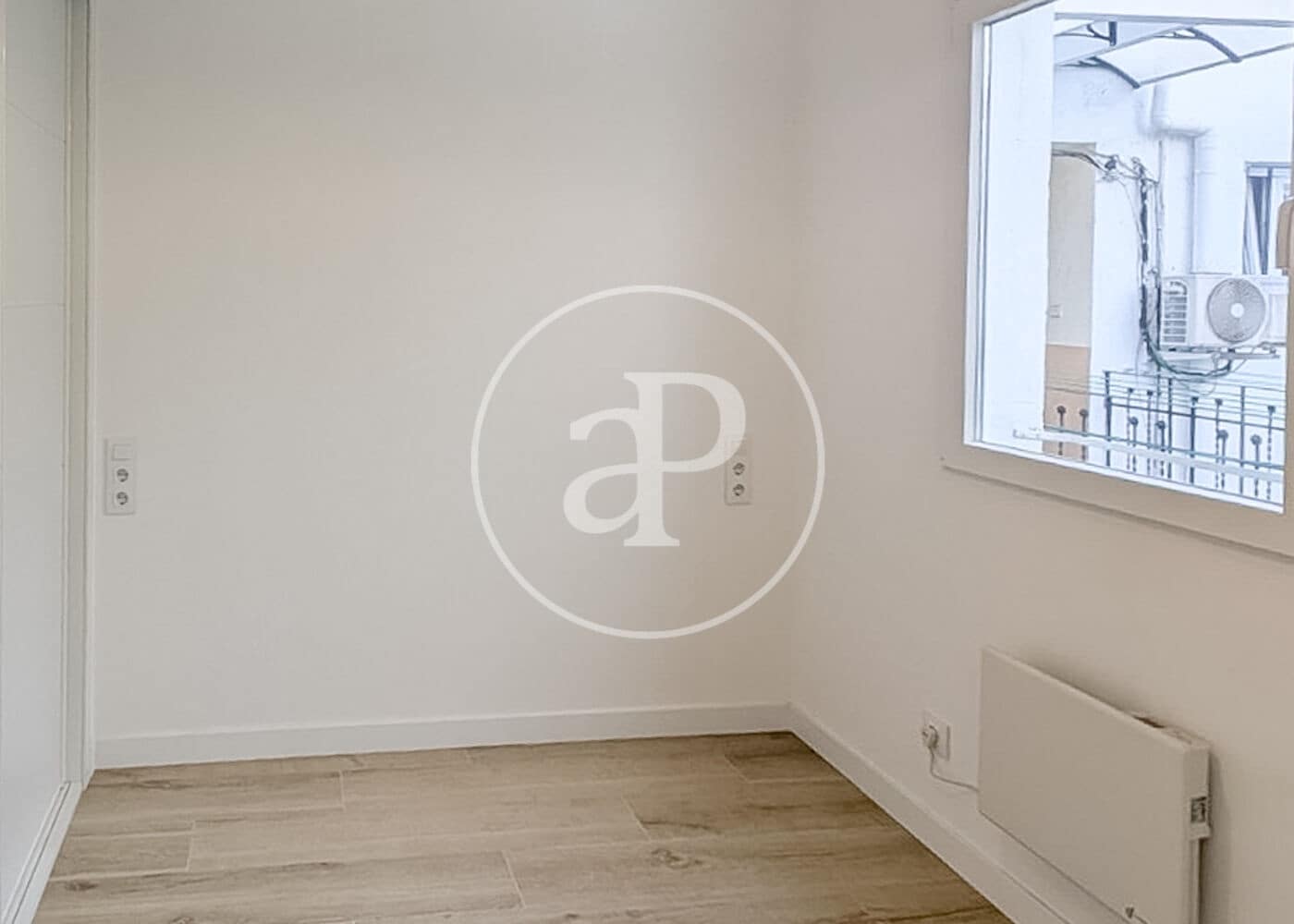 Apartamento de 2 habitaciones en Madrid ciudad en venta - 370.000 € (Ref: 9984998)