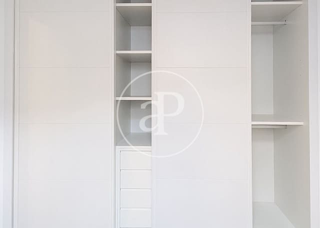 Apartamento de 2 habitaciones en Delicias, Madrid ciudad en venta - 370.000 € (Ref: 9984998)