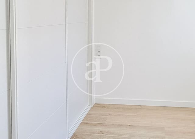 Apartamento de 2 habitaciones en Delicias, Madrid ciudad en venta - 370.000 € (Ref: 9984998)