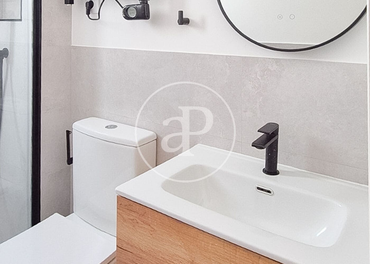 Apartamento de 2 habitaciones en Madrid ciudad en venta - 370.000 € (Ref: 9984998)