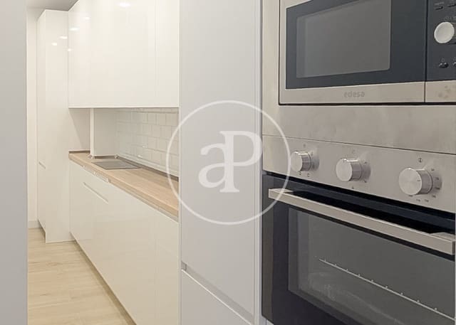 Apartamento de 2 habitaciones en Delicias, Madrid ciudad en venta - 370.000 € (Ref: 9984998)