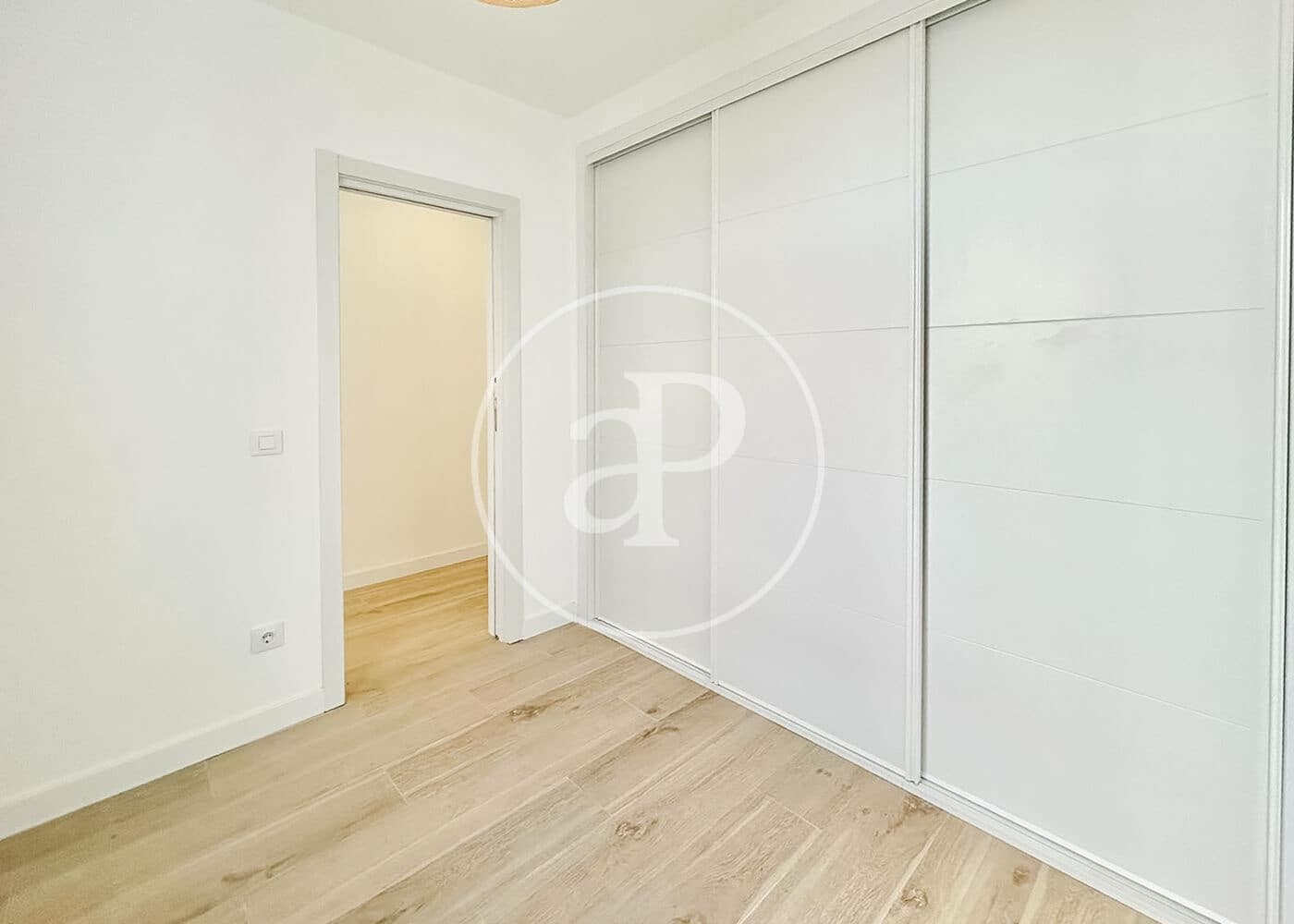 2 makuuhuone Huoneisto myytävänä paikassa Madrid kaupunki - 370 000 € (Ref: 9984998)