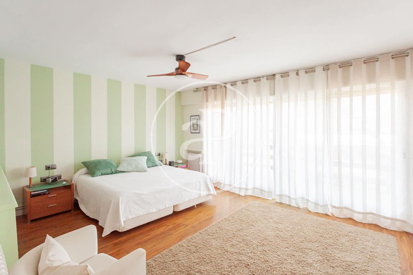 5 quarto Moradia para venda em Pozuelo de Alarcon com piscina - 1 080 000 € (Ref: 9986880)