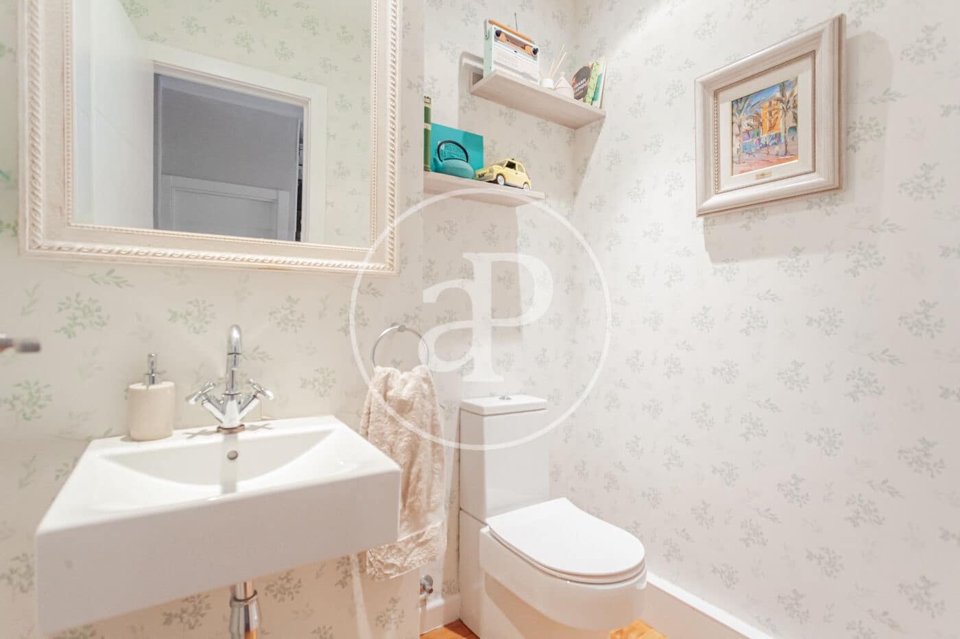 5 quarto Moradia para venda em Pozuelo de Alarcon com piscina - 1 080 000 € (Ref: 9986880)