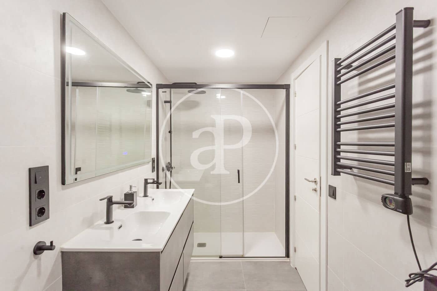 5 quarto Moradia para venda em Pozuelo de Alarcon com piscina - 1 080 000 € (Ref: 9986880)