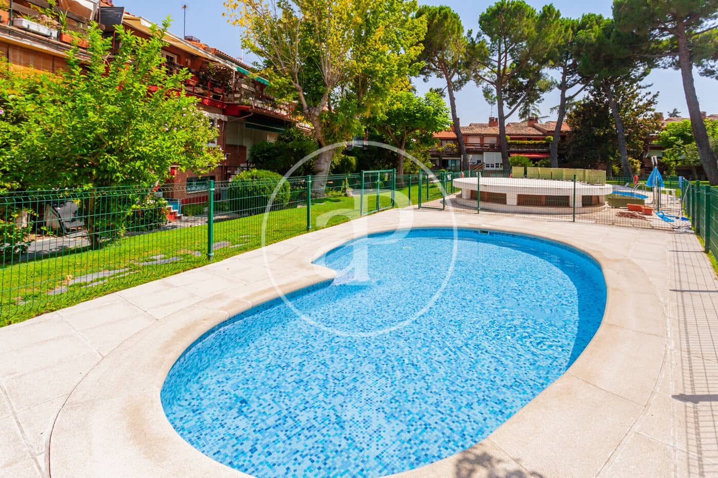 5 quarto Moradia para venda em Pozuelo de Alarcon com piscina - 1 080 000 € (Ref: 9986880)