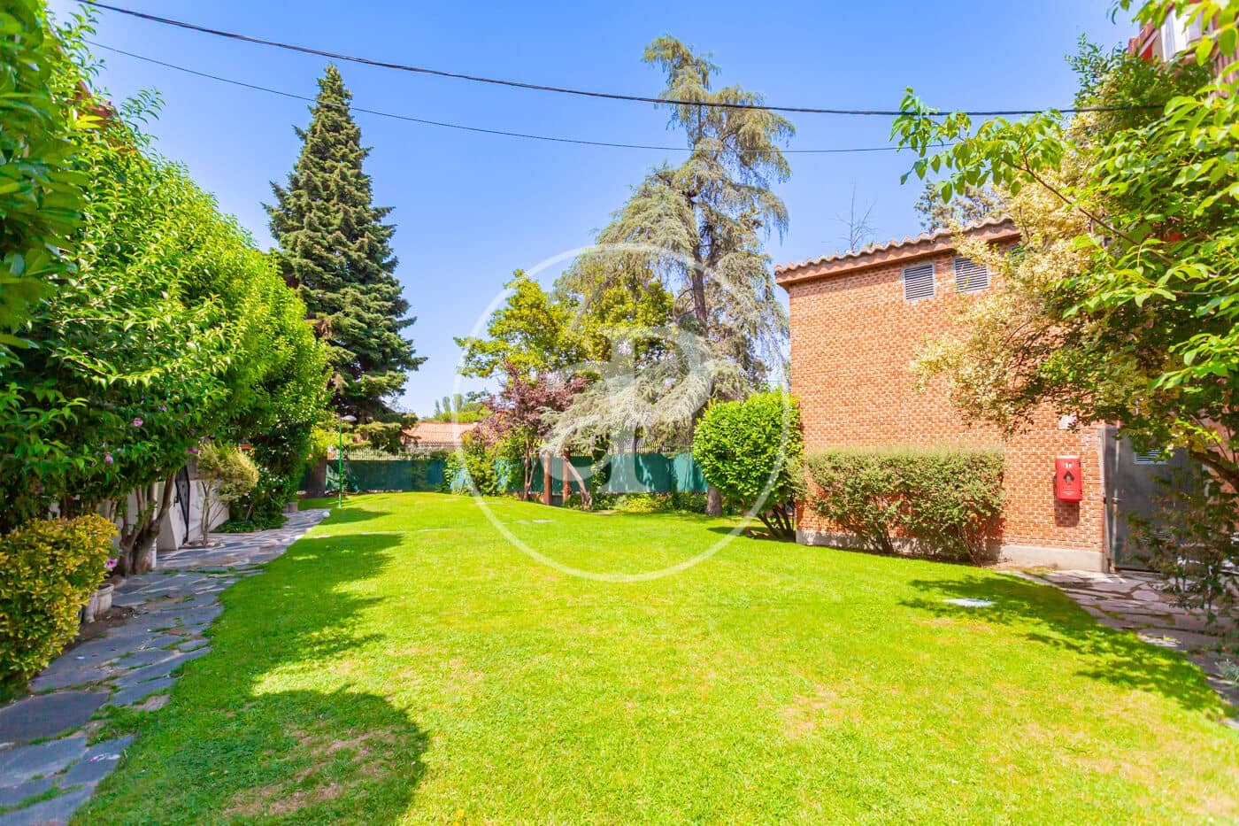 5 quarto Moradia para venda em Pozuelo de Alarcon com piscina - 1 080 000 € (Ref: 9986880)