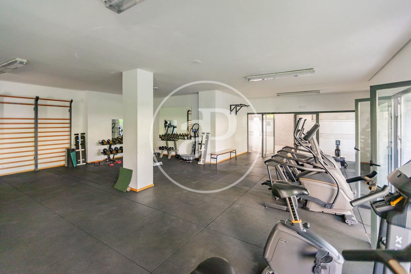 4 Zimmer Apartment zu verkaufen in Madrid Stadt mit Pool - 895.000 € (Ref: 9986881)