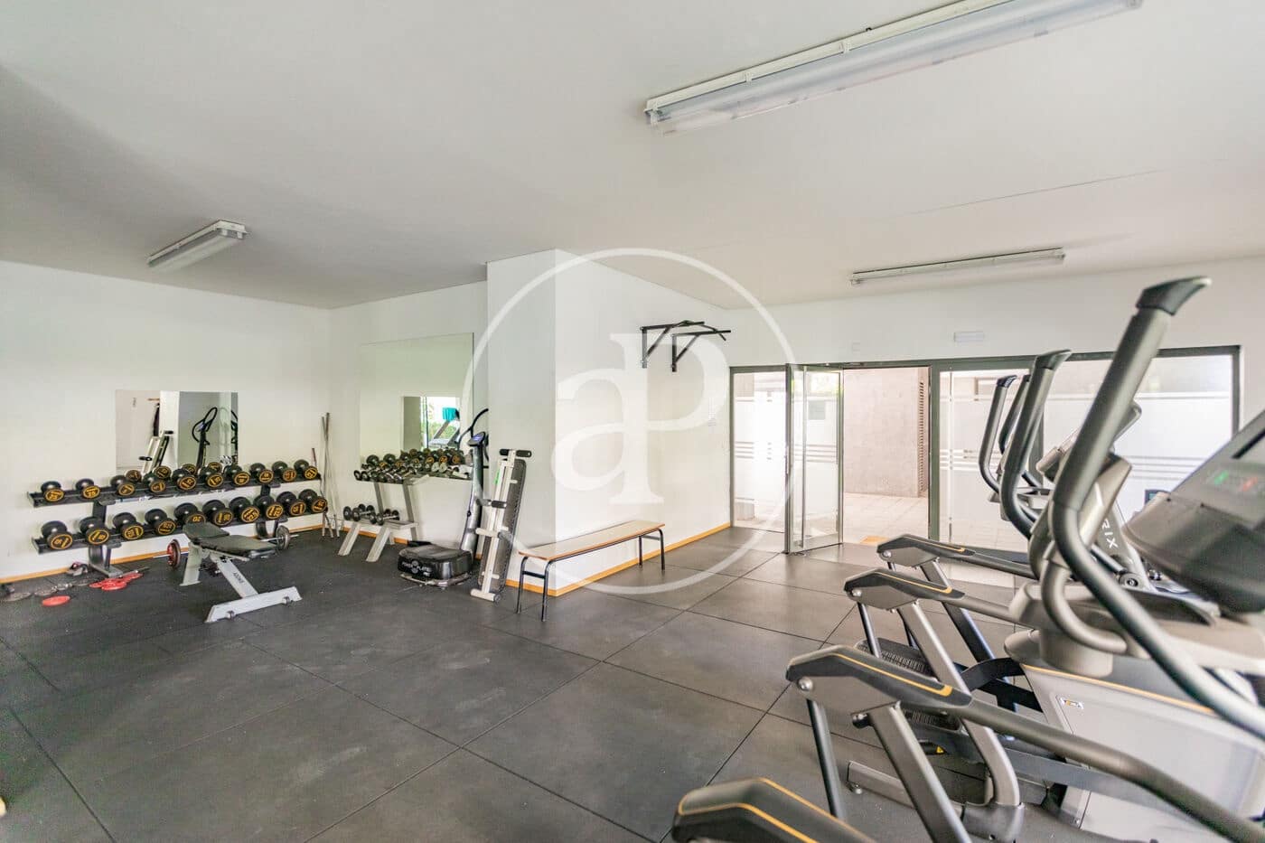 4 Zimmer Apartment zu verkaufen in Madrid Stadt mit Pool - 895.000 € (Ref: 9986881)
