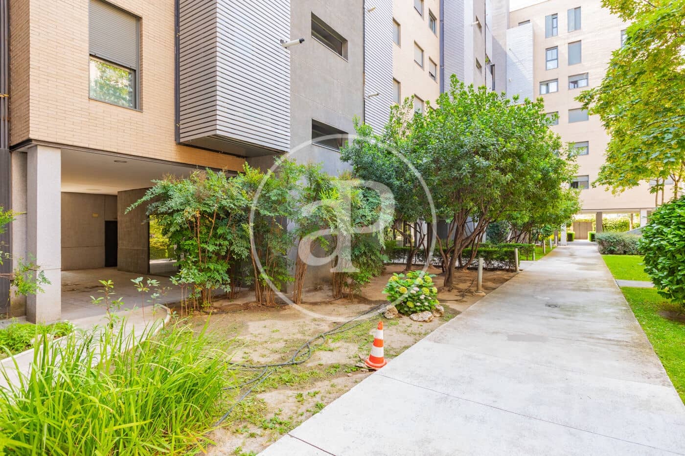 4 Zimmer Apartment zu verkaufen in Madrid Stadt mit Pool - 895.000 € (Ref: 9986881)