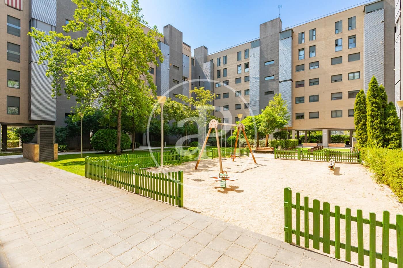 4 Zimmer Apartment zu verkaufen in Madrid Stadt mit Pool - 895.000 € (Ref: 9986881)