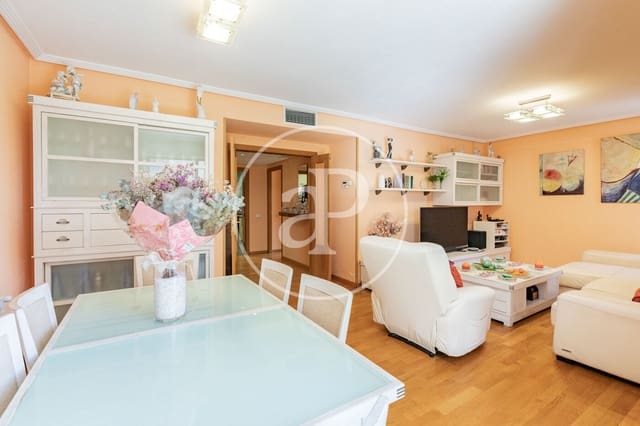 4 Zimmer Apartment zu verkaufen in Valdefuentes, Madrid Stadt mit Pool - 895.000 € (Ref: 9986881)