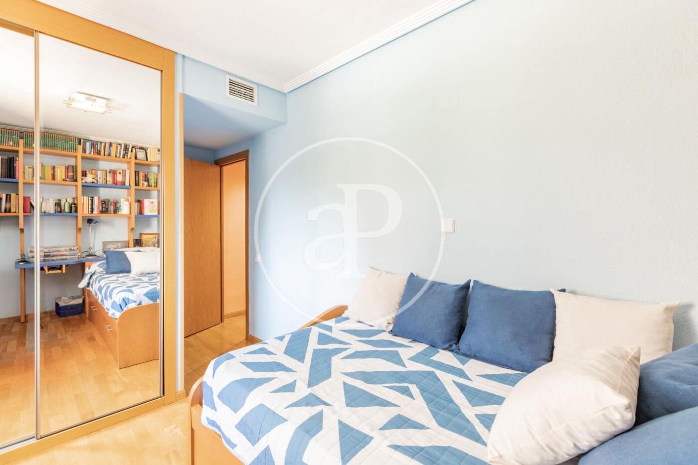 4 Zimmer Apartment zu verkaufen in Madrid Stadt mit Pool - 895.000 € (Ref: 9986881)