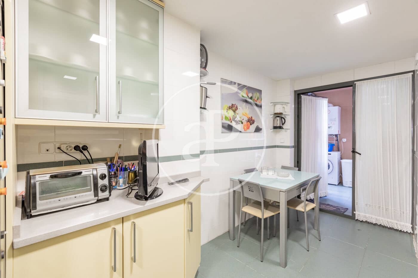 4 Zimmer Apartment zu verkaufen in Madrid Stadt mit Pool - 895.000 € (Ref: 9986881)
