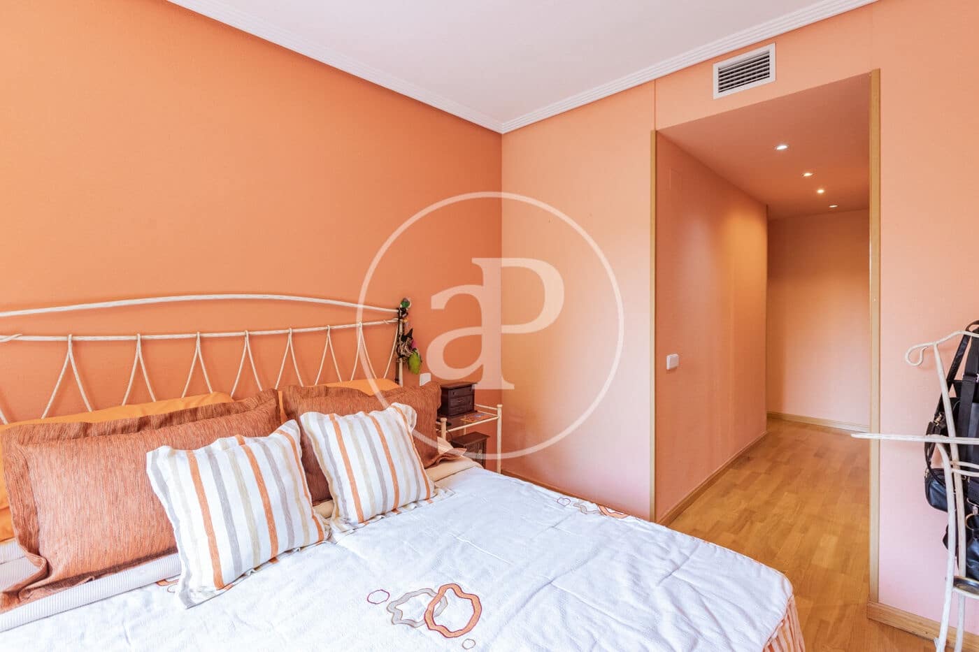 4 Zimmer Apartment zu verkaufen in Madrid Stadt mit Pool - 895.000 € (Ref: 9986881)
