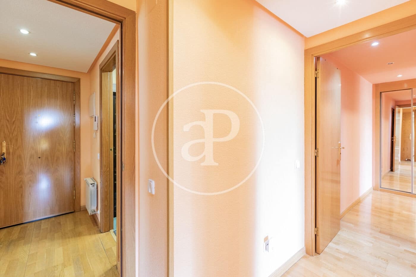 4 Zimmer Apartment zu verkaufen in Madrid Stadt mit Pool - 895.000 € (Ref: 9986881)