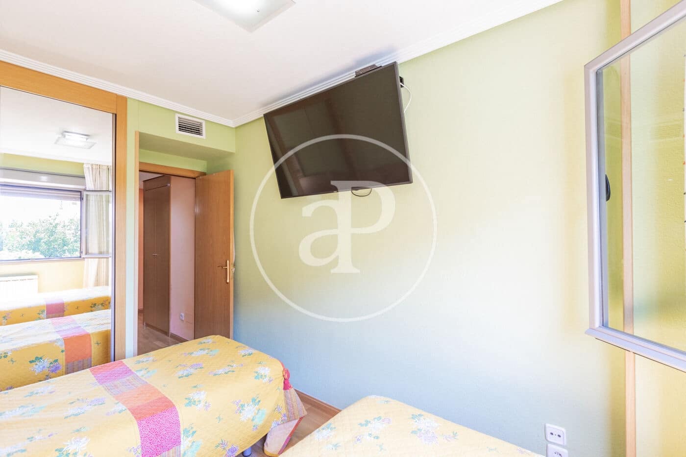 4 Zimmer Apartment zu verkaufen in Madrid Stadt mit Pool - 895.000 € (Ref: 9986881)