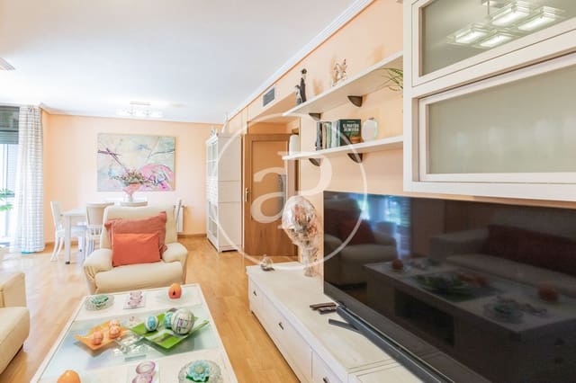 4 Zimmer Apartment zu verkaufen in Valdefuentes, Madrid Stadt mit Pool - 895.000 € (Ref: 9986881)