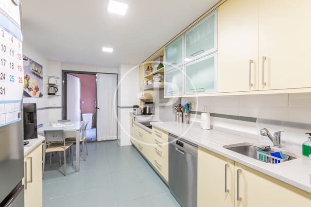 4 Zimmer Apartment zu verkaufen in Valdefuentes, Madrid Stadt mit Pool - 895.000 € (Ref: 9986881)