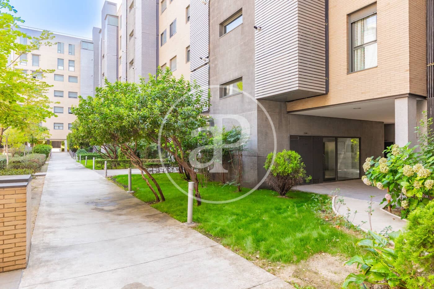 4 Zimmer Apartment zu verkaufen in Madrid Stadt mit Pool - 895.000 € (Ref: 9986881)