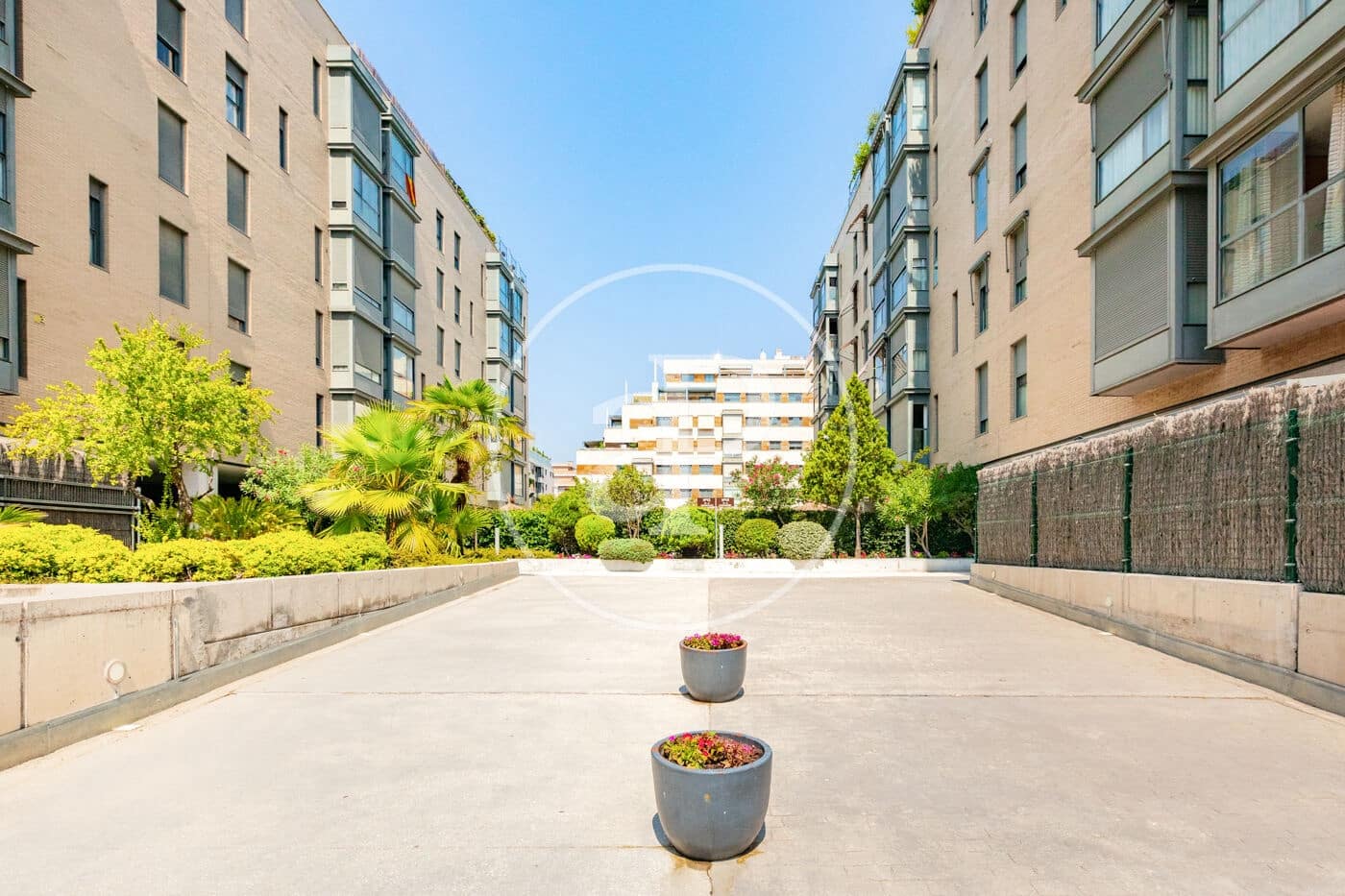 4 Zimmer Apartment zu verkaufen in Madrid Stadt mit Pool - 895.000 € (Ref: 9986881)