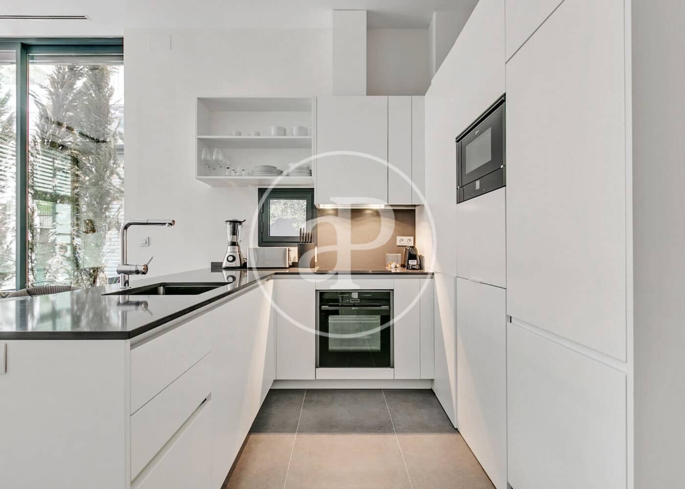 1 slaapkamer Appartement te huur in Madrid stad - € 4.700 (Ref: 9986882)