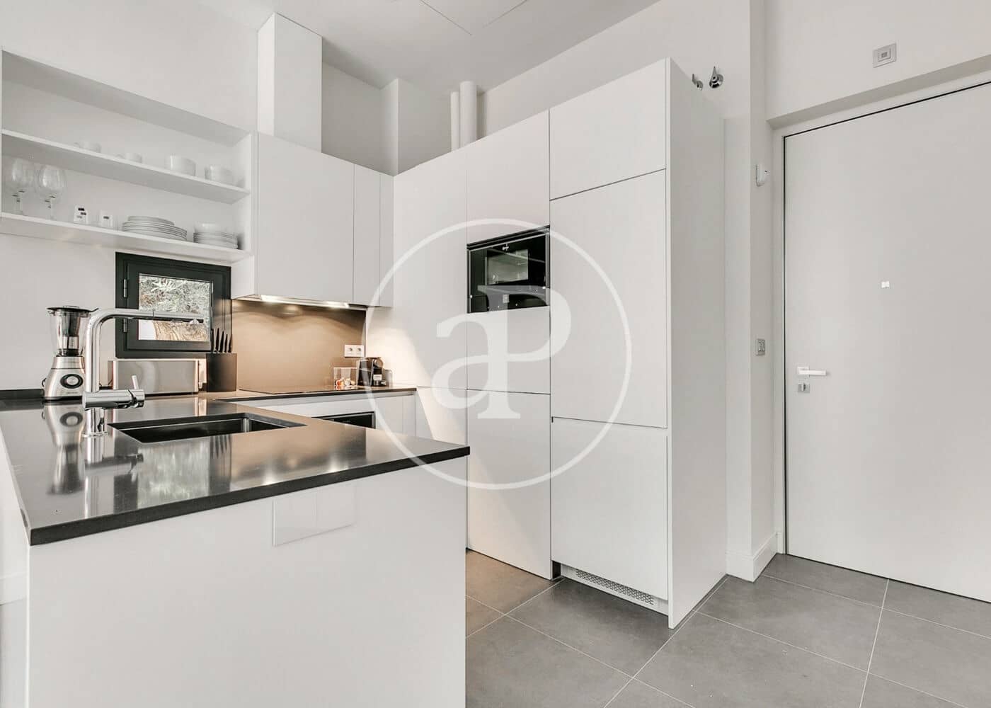1 slaapkamer Appartement te huur in Madrid stad - € 4.700 (Ref: 9986882)