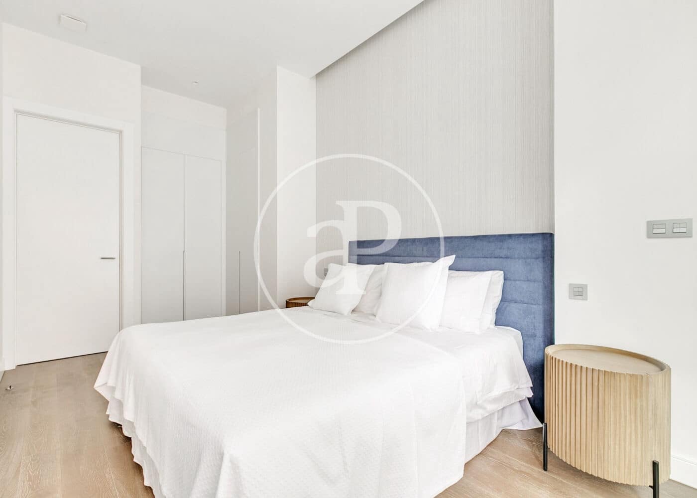 1 slaapkamer Appartement te huur in Madrid stad - € 4.700 (Ref: 9986882)