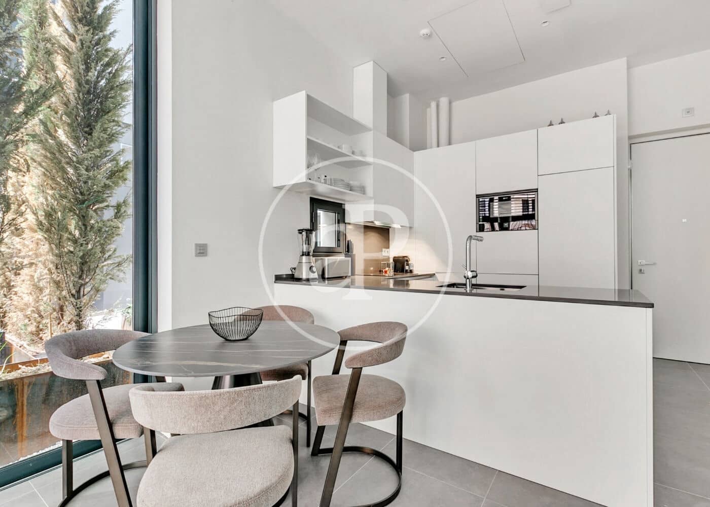 1 slaapkamer Appartement te huur in Madrid stad - € 4.700 (Ref: 9986882)