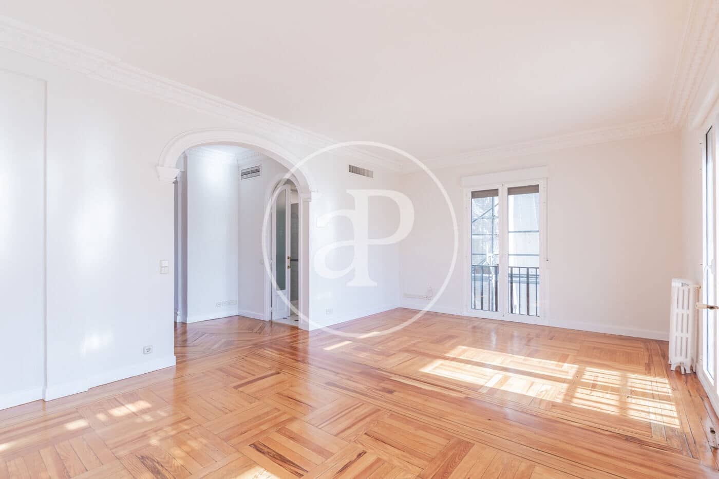 2 bedroom Apartment for rent in Madrid city - € 3,300 (Ref: 9986883)