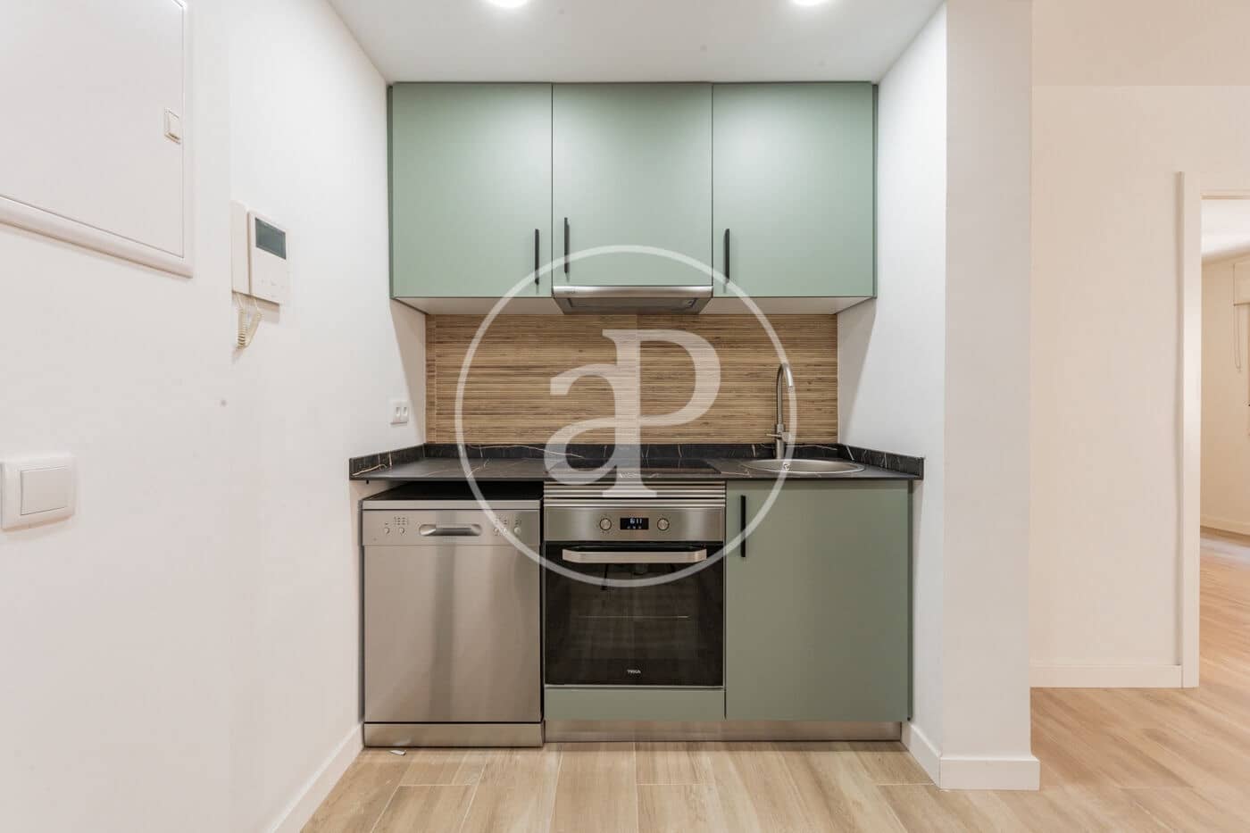 Appartement de 1 chambre à louer à Madrid ville - 1 500 € (Ref: 9990741)
