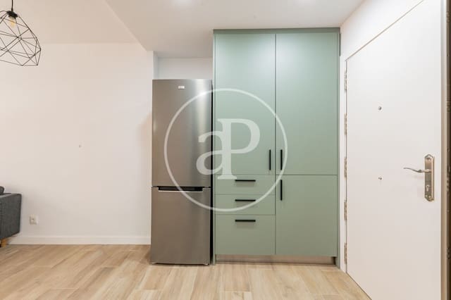 1 soveværelse Lejlighed til leje i Universidad, Madrid by - € 1.500 (Ref: 9990741)