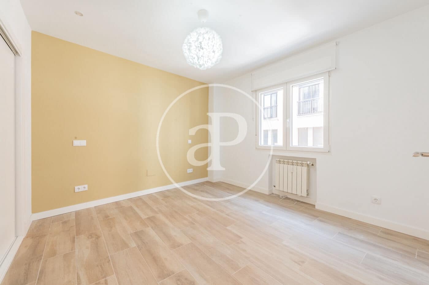 Appartement de 1 chambre à louer à Madrid ville - 1 500 € (Ref: 9990741)