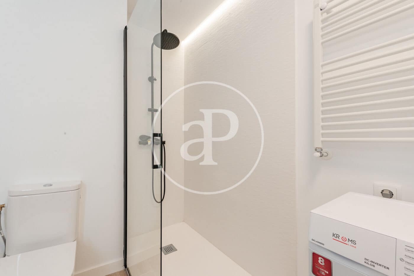 Appartement de 1 chambre à louer à Madrid ville - 1 500 € (Ref: 9990741)
