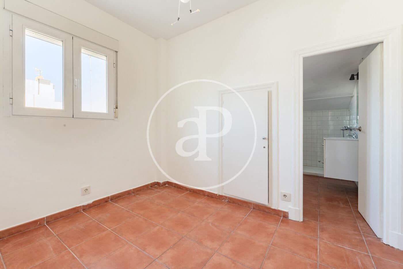 4 slaapkamer Penthouse te huur in Madrid stad met garage - € 5.500 (Ref: 9990742)