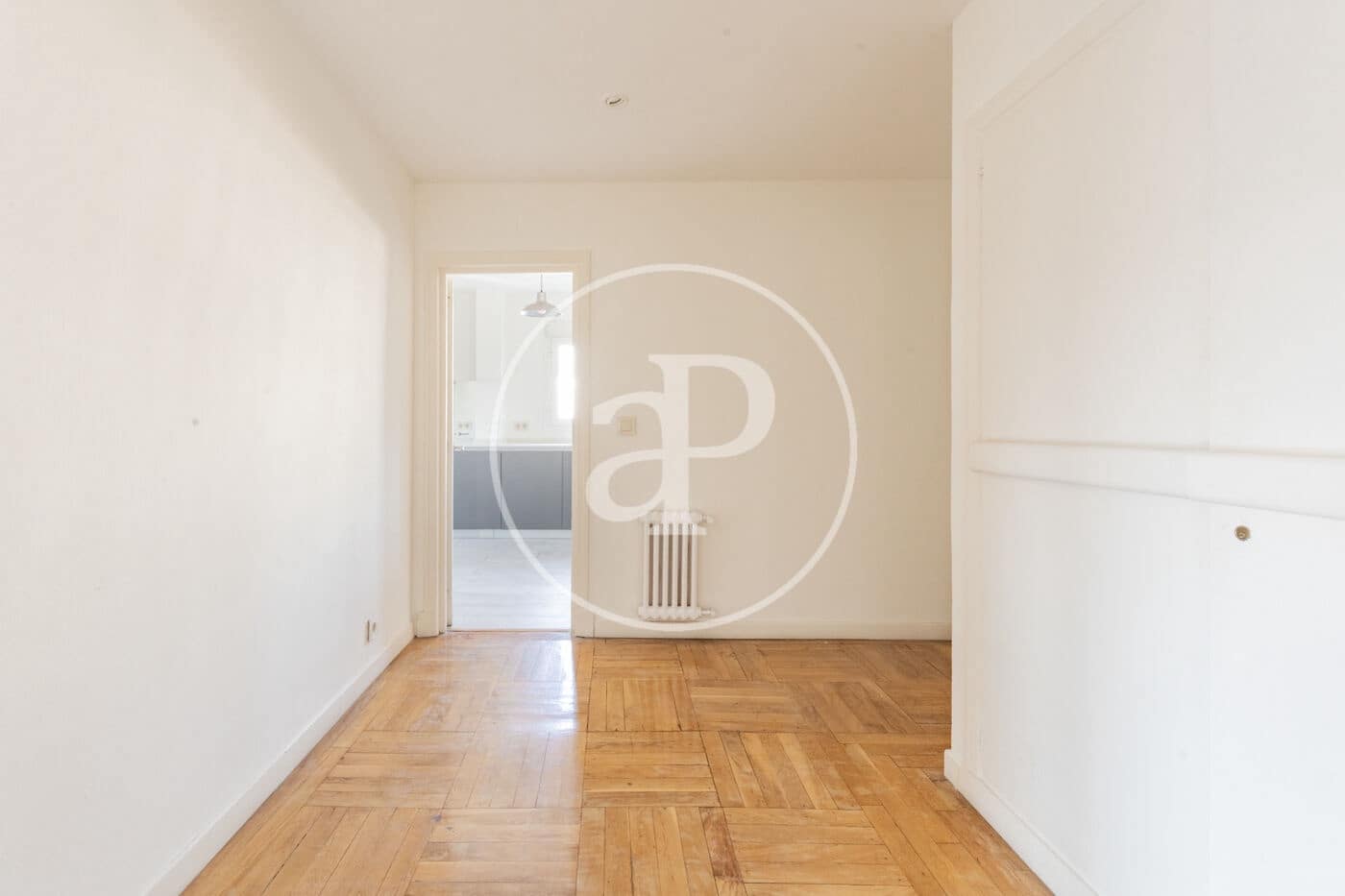 4 slaapkamer Penthouse te huur in Madrid stad met garage - € 5.500 (Ref: 9990742)