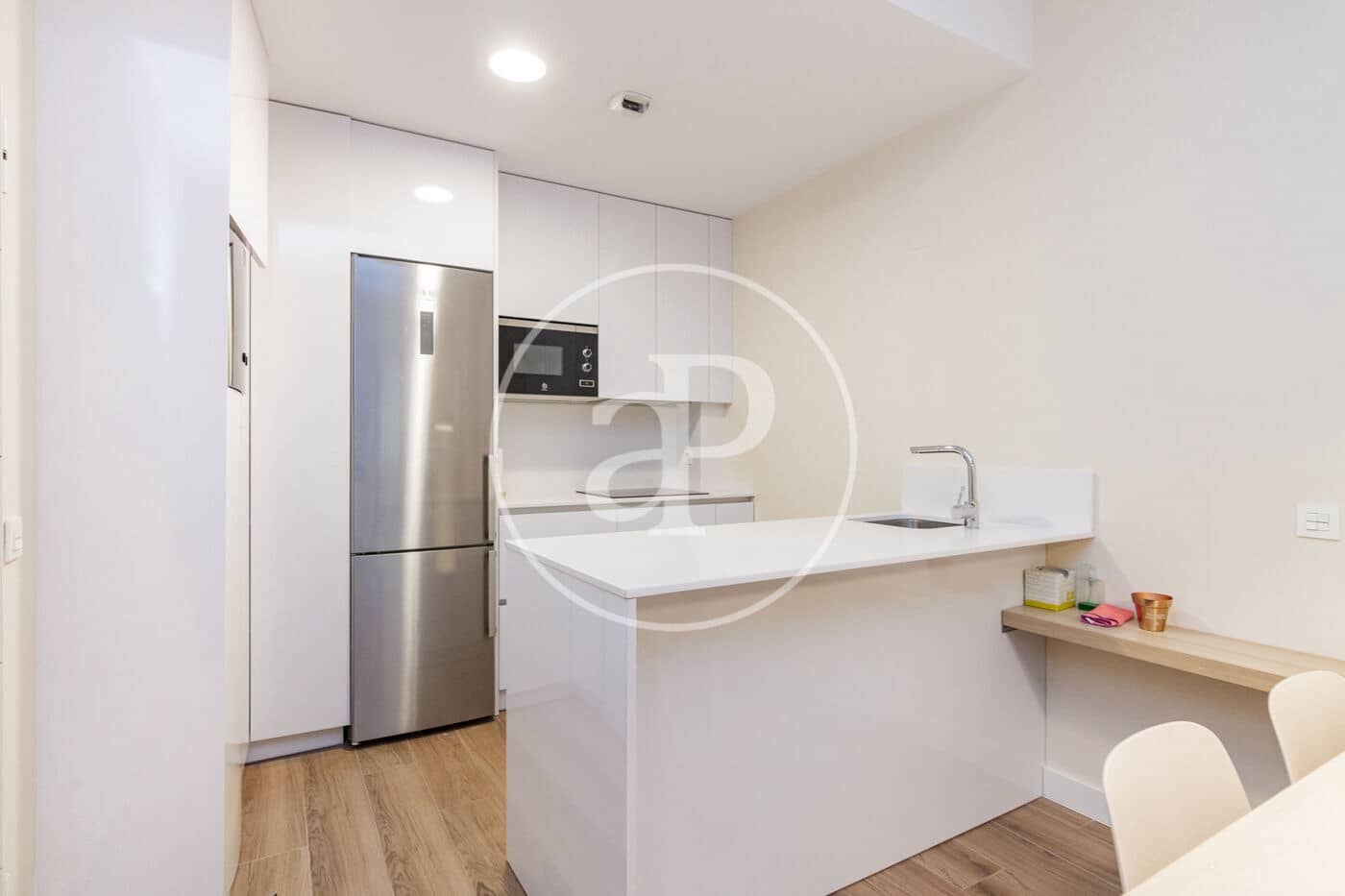 1 bedroom Apartment for rent in Madrid city with garage - € 1,700 (Ref: 9994263)