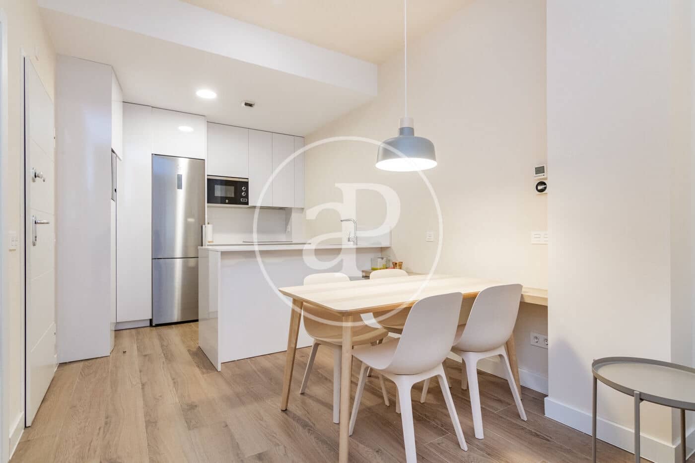 1 bedroom Apartment for rent in Madrid city with garage - € 1,700 (Ref: 9994263)