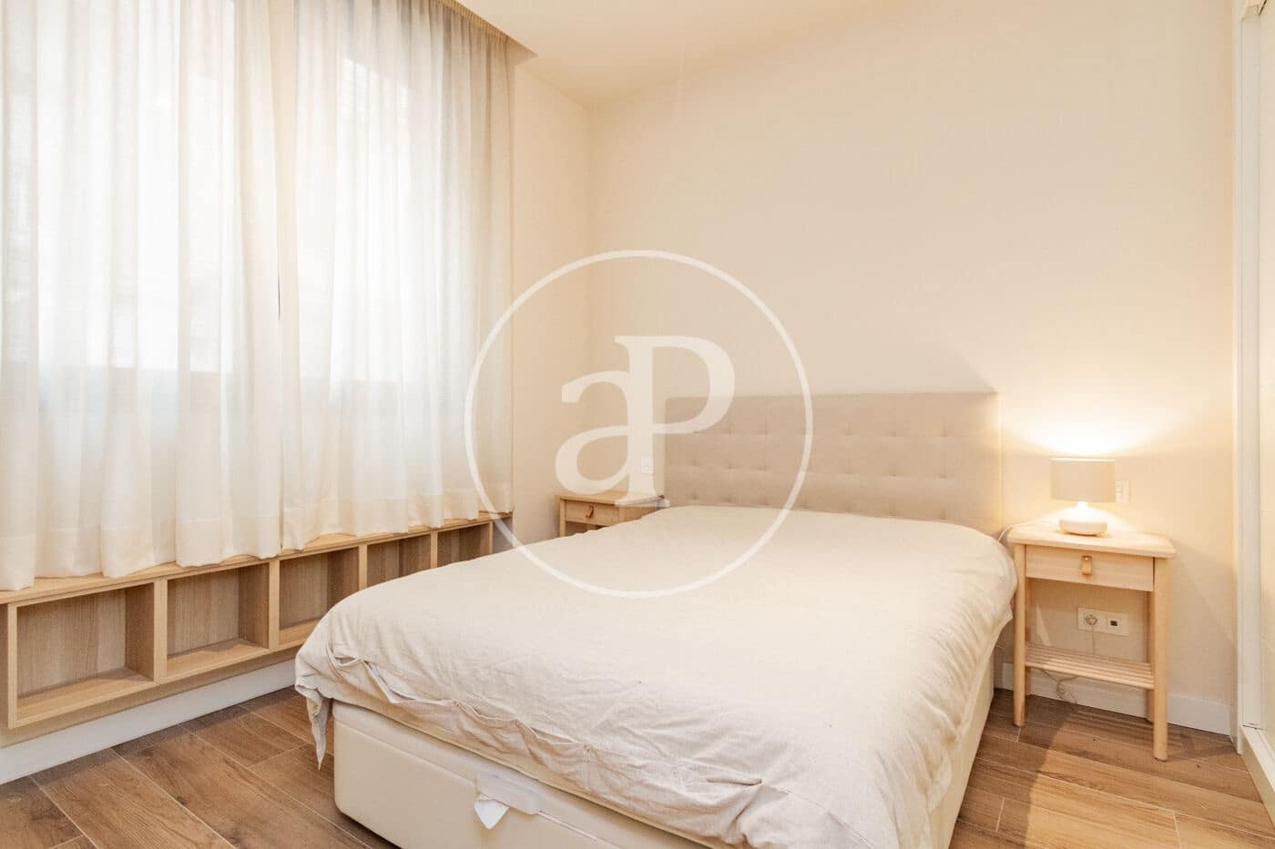 1 bedroom Apartment for rent in Madrid city with garage - € 1,700 (Ref: 9994263)