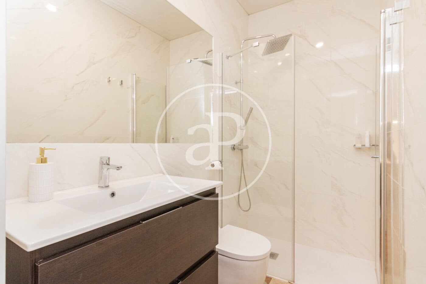 1 bedroom Apartment for rent in Madrid city with garage - € 1,700 (Ref: 9994263)