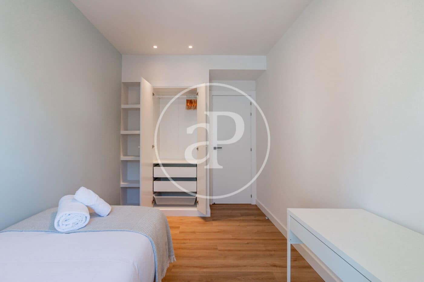 3 sovrum Lägenhet att hyra i Madrid stad - 4 000 € (Ref: 9994265)
