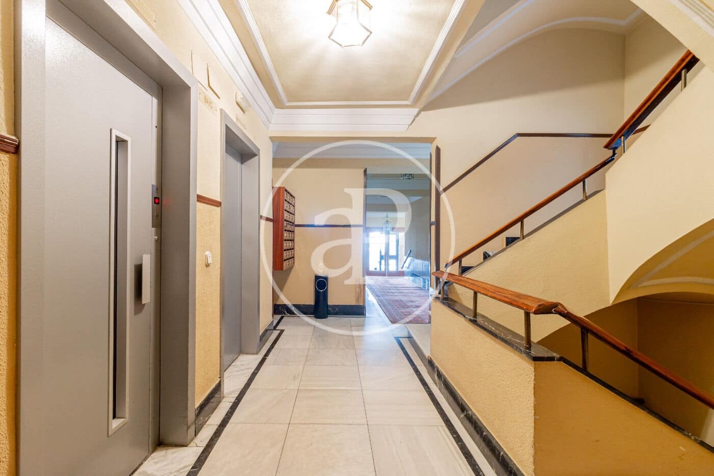 3 sovrum Lägenhet att hyra i Madrid stad - 4 000 € (Ref: 9994265)