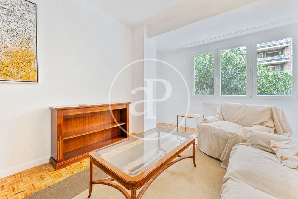 2 sovrum Lägenhet att hyra i Madrid stad - 2 300 € (Ref: 9999635)