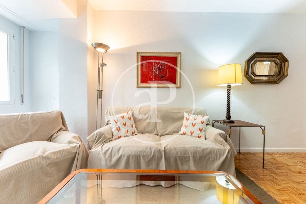 2 sovrum Lägenhet att hyra i Madrid stad - 2 300 € (Ref: 9999635)